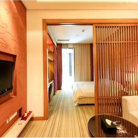 Starway Hotel Silver ג'וחאי מראה חיצוני תמונה