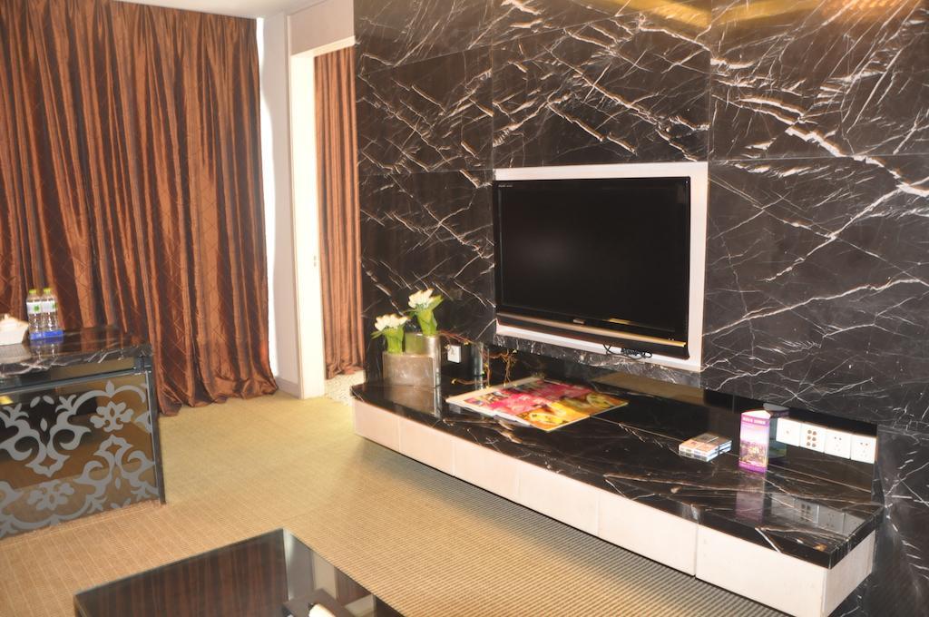 Starway Hotel Silver ג'וחאי מראה חיצוני תמונה